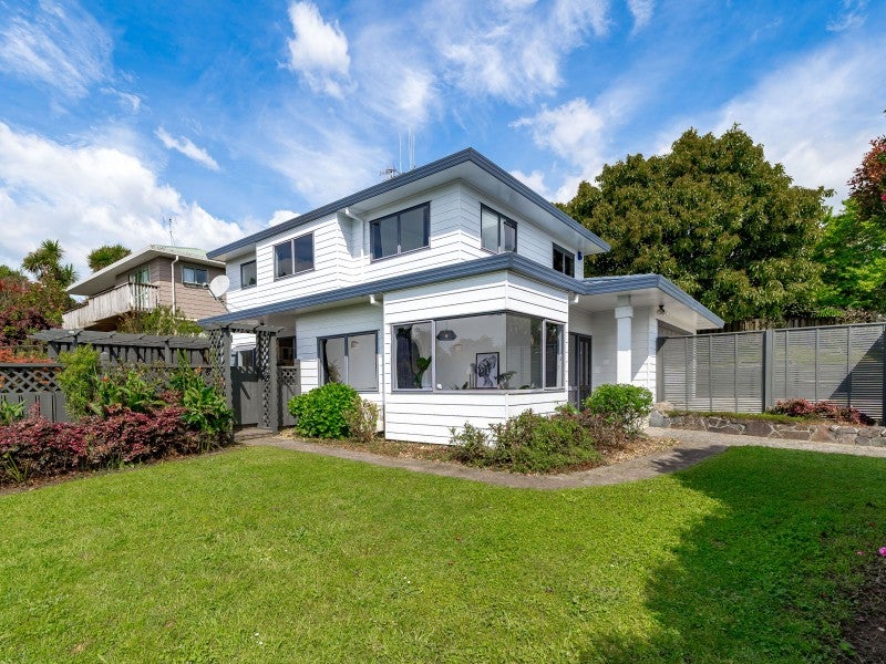 198 Waitaha Road, Welcome Bay, Tauranga - Carousel 1