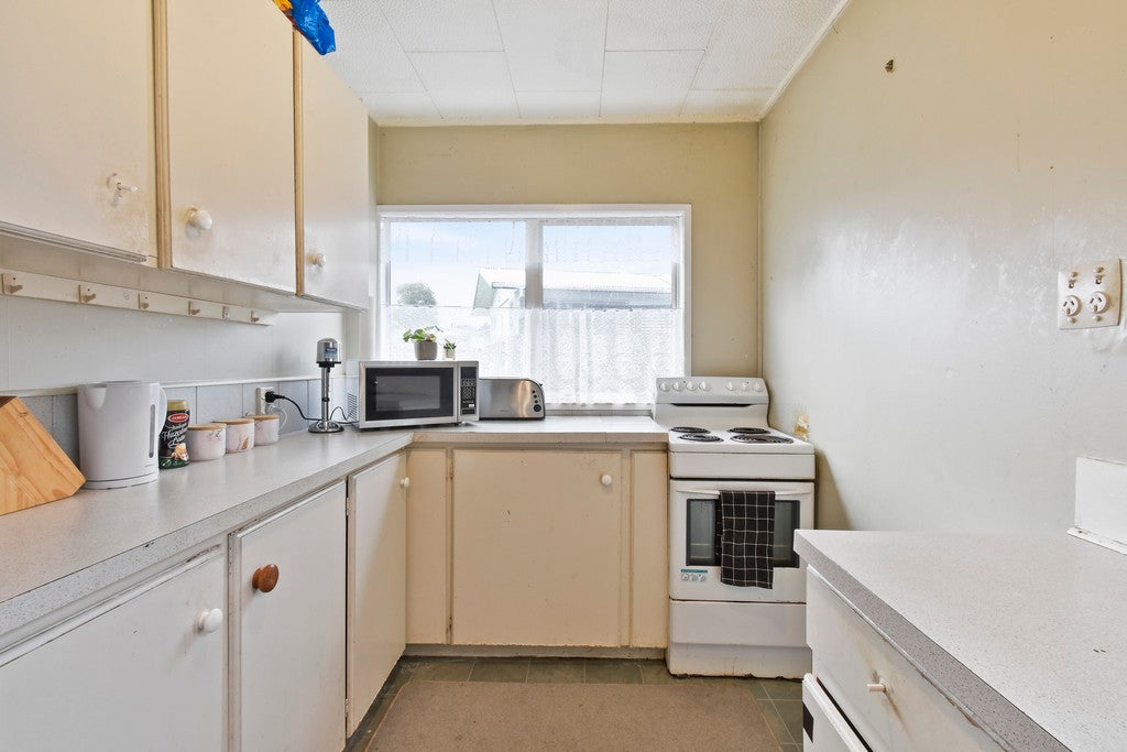 17 Crampton Place, Manurewa, Auckland - Carousel 2