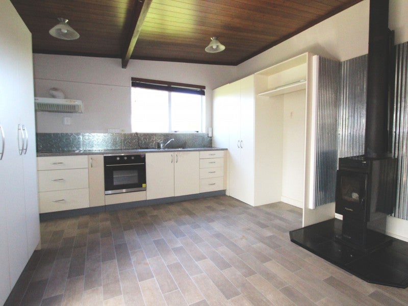 10 Ruawhata Road, Mangatainoka, Pahiatua - Carousel 2
