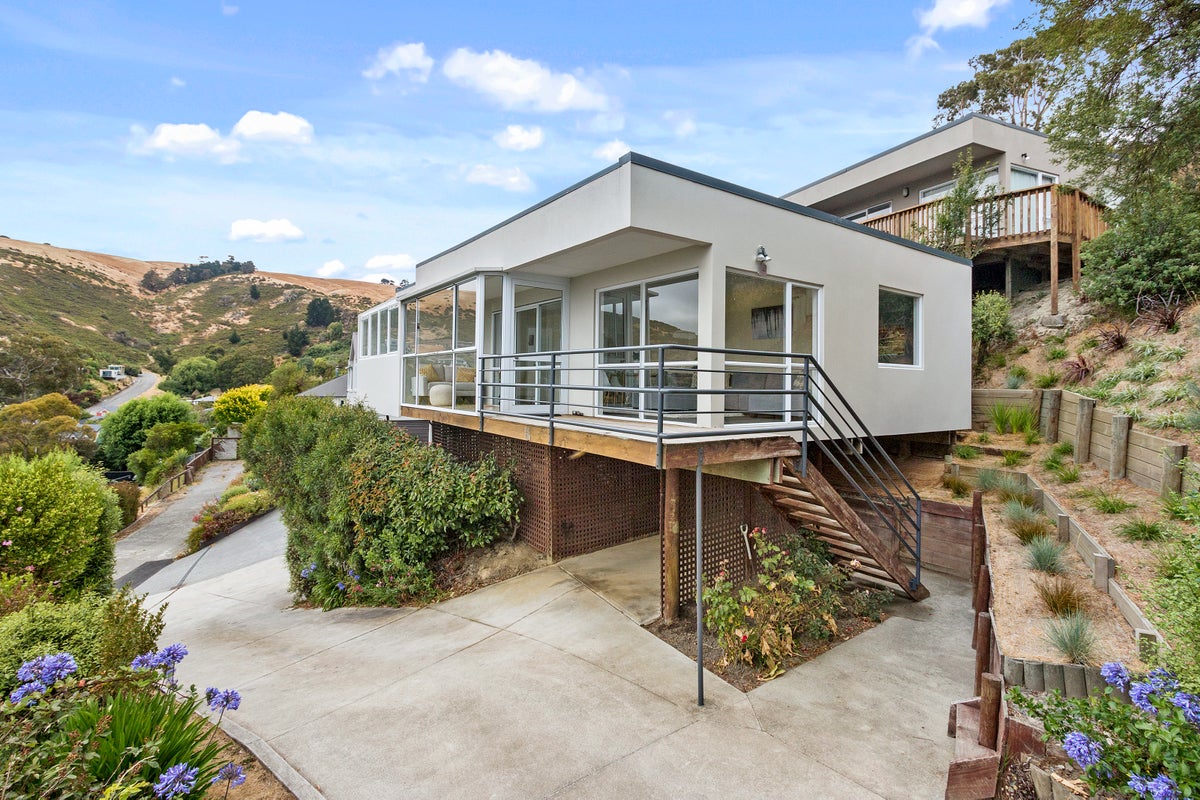 3 Huntlywood Terrace, Hillsborough, Christchurch - Carousel 1