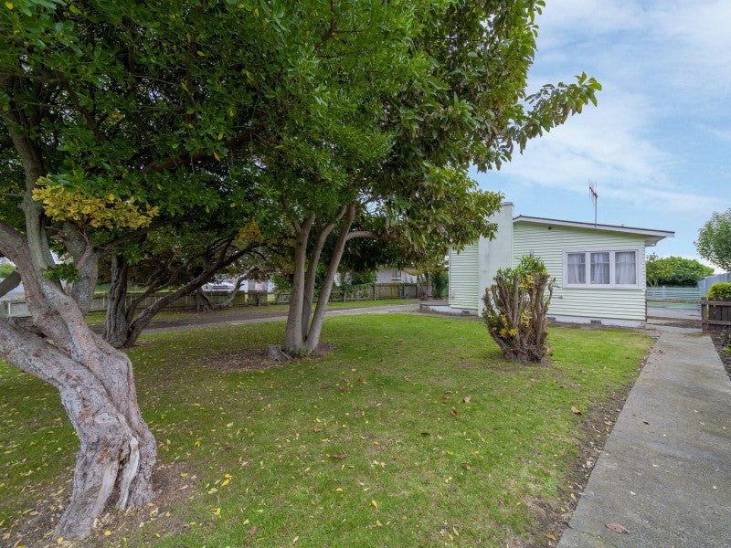 10 Darwin Crescent, Maraenui, Napier - Carousel 2