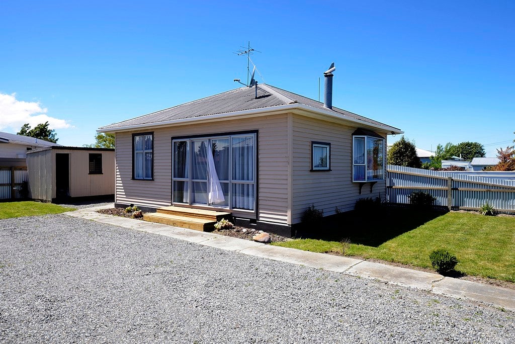 131 Elizabeth Avenue, Rakaia - Carousel 1