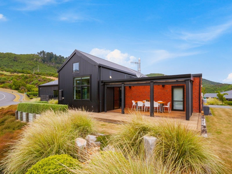 2 Peregrine Place, Kinloch, Taupo - Carousel 1