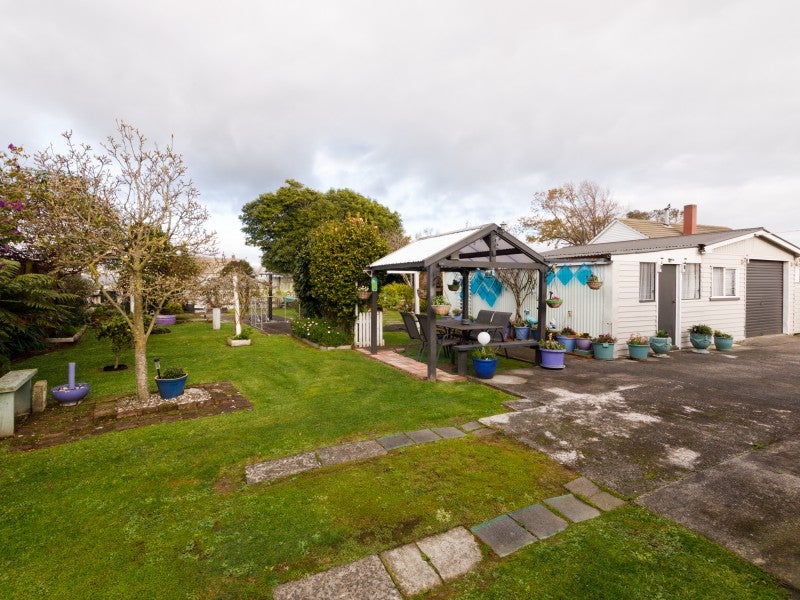 42 Ellesmere Crescent, Highbury, Palmerston North - Carousel 16