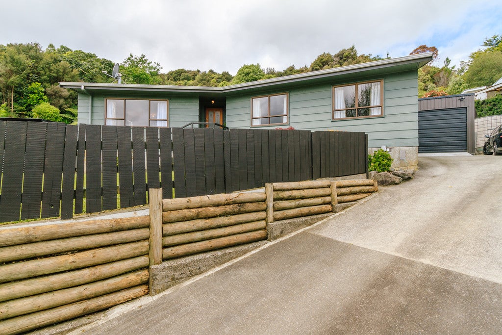 10 Takanini Grove, Stokes Valley, Lower Hutt - Carousel 20