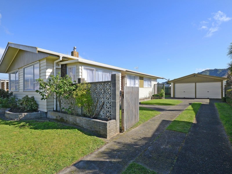 21 Shanly Street, Brown Owl, Upper Hutt - Carousel 1