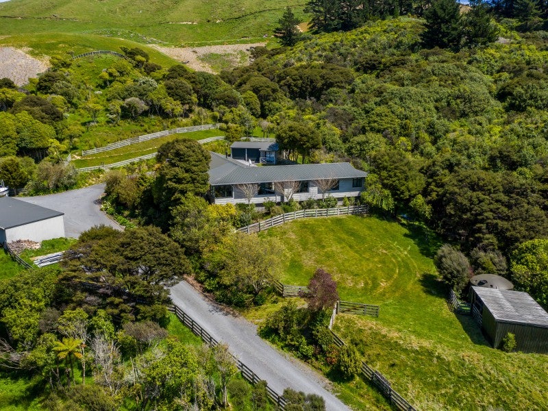 67 Exploration Way, Whitby, Porirua - Carousel 1