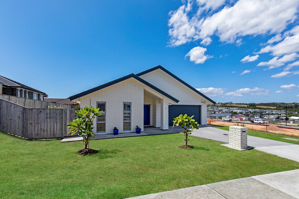 14 Artists Avenue, Beachlands, Auckland - Carousel 1