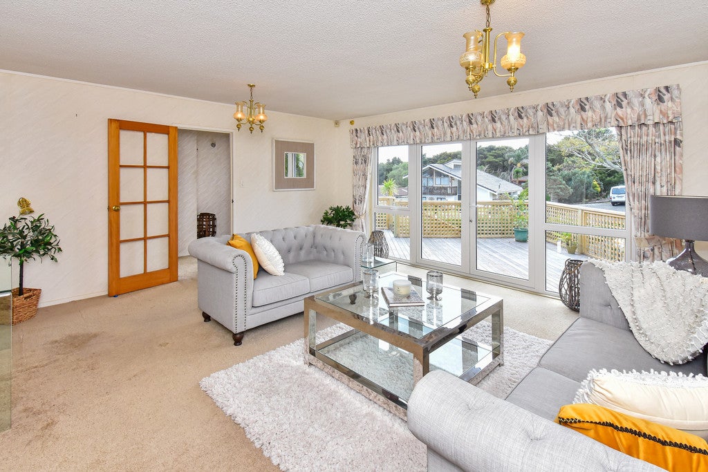 7 Deodar Place, Totara Heights, Auckland - Carousel 1