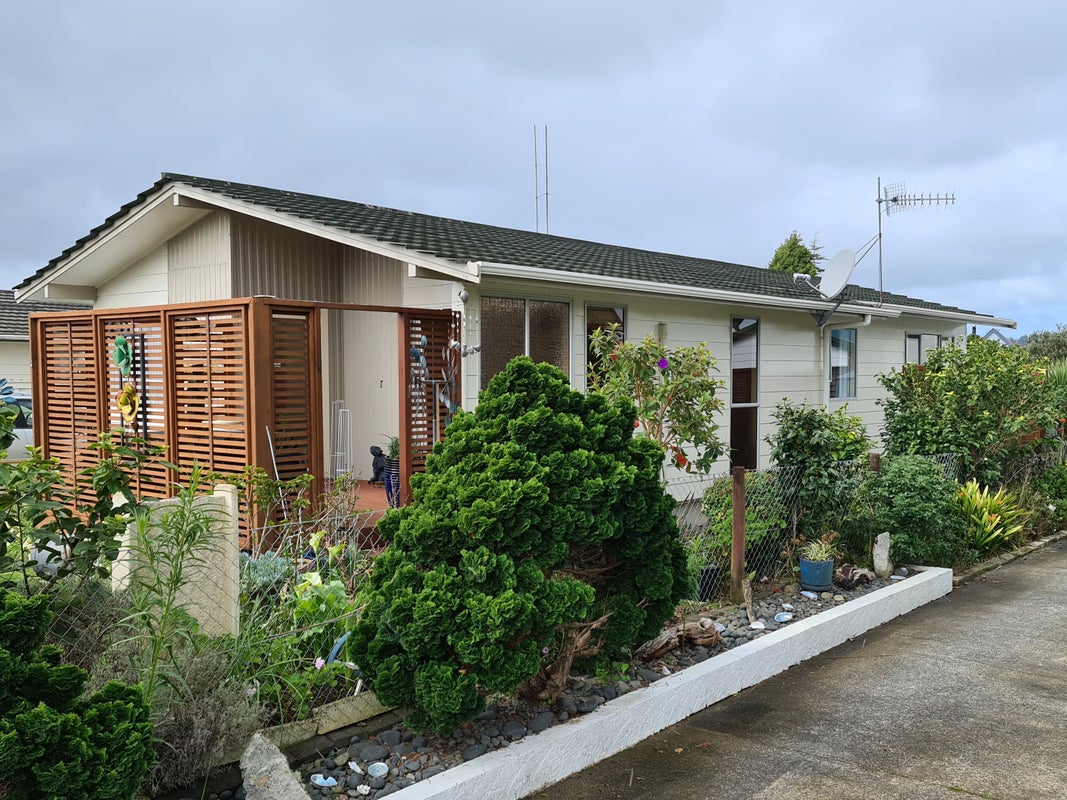 1 Coleridge Place, Tikipunga, Whangarei - Carousel 1