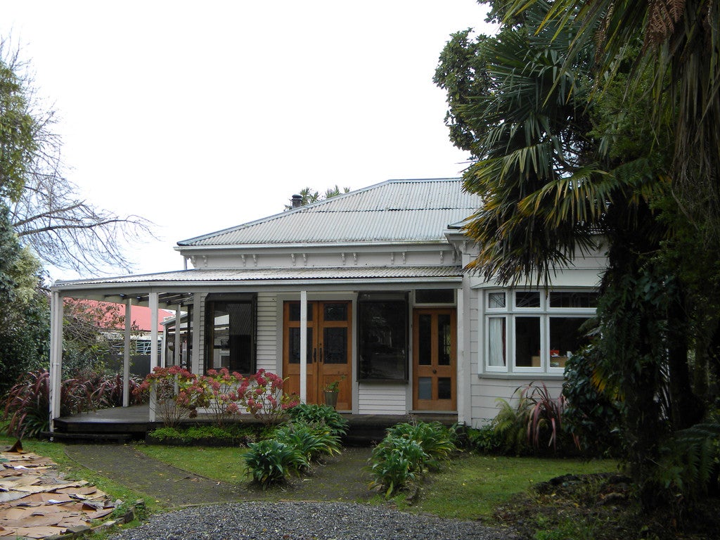 33 Fraser Street, Ross - Carousel 1