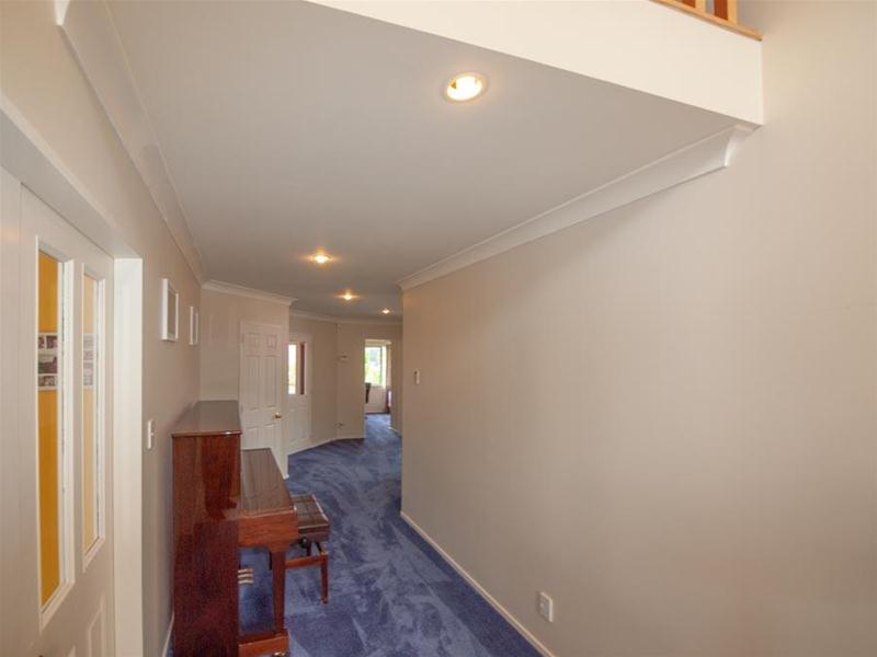 9 Radstock Grove, Churton Park, Wellington - Carousel 2