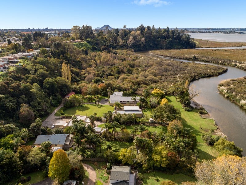4D Chadwick Road, Greerton, Tauranga - Carousel 1