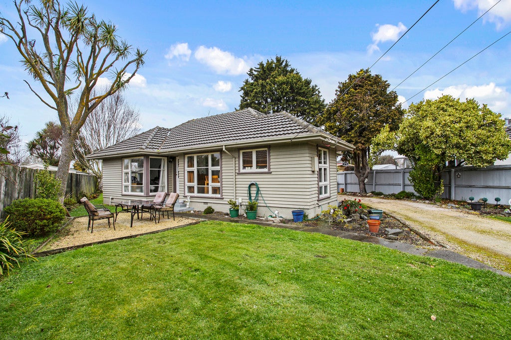 38 Pembroke Street, Avondale, Christchurch - Carousel 1