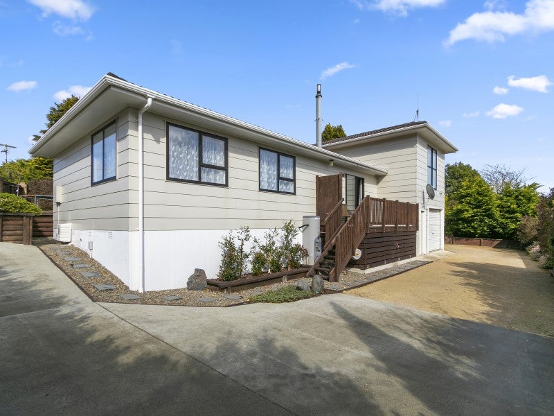 29 Pollard Street, Wainuiomata, Lower Hutt - Carousel 1
