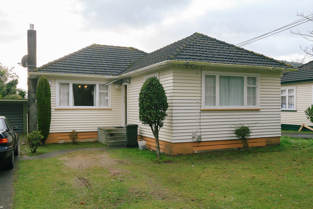 30 Wainuiomata Road, Wainuiomata, Lower Hutt - Carousel 1