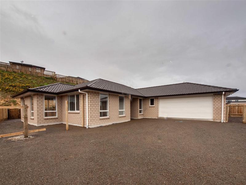 10 Portmore Place , Grenada Village, Wellington - Carousel 1