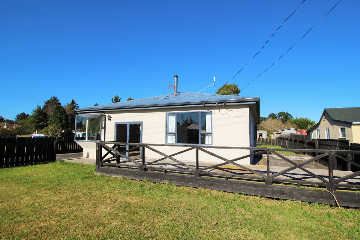 27 Gifford Street, Maheno, Oamaru - Carousel 2
