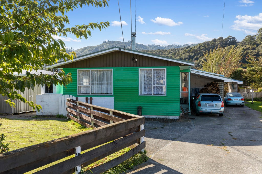 1/85 Main RD, Wainuiomata, Lower Hutt - Carousel 1