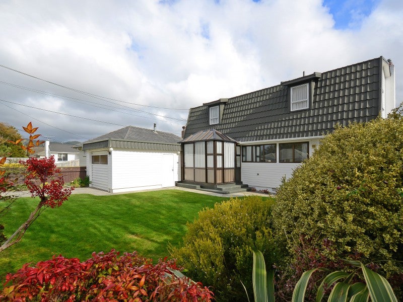 19 Stephen Street, Trentham, Upper Hutt - Carousel 1
