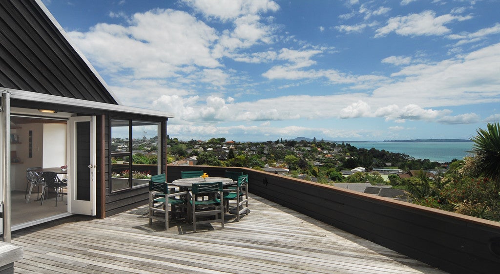 5 Paisley Street, Mellons Bay, Auckland - Carousel 2