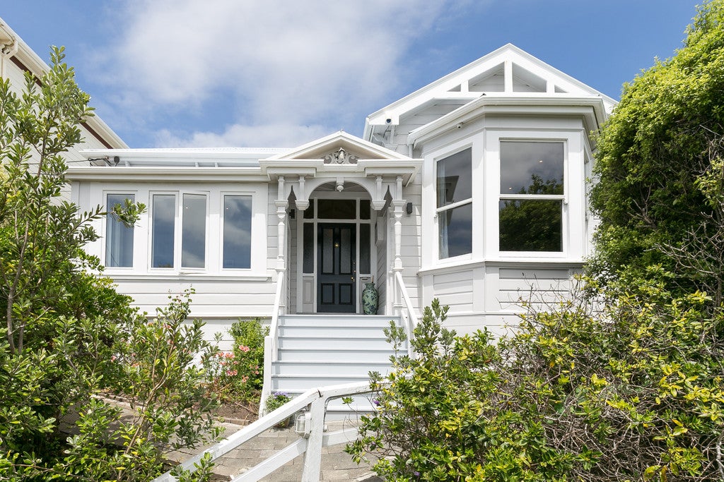 19 Maarama Crescent, Aro Valley, Wellington - Carousel 1