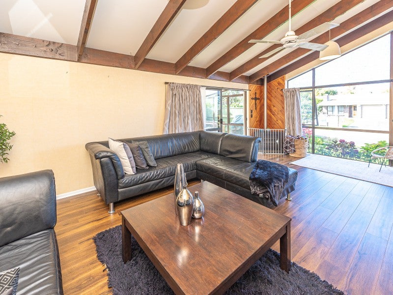 6 Spurdle Street, Springvale, Whanganui - Carousel 1