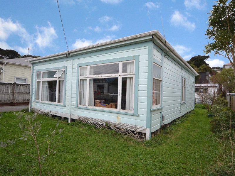 10 Palm Grove, Belmont, Lower Hutt - Carousel 1