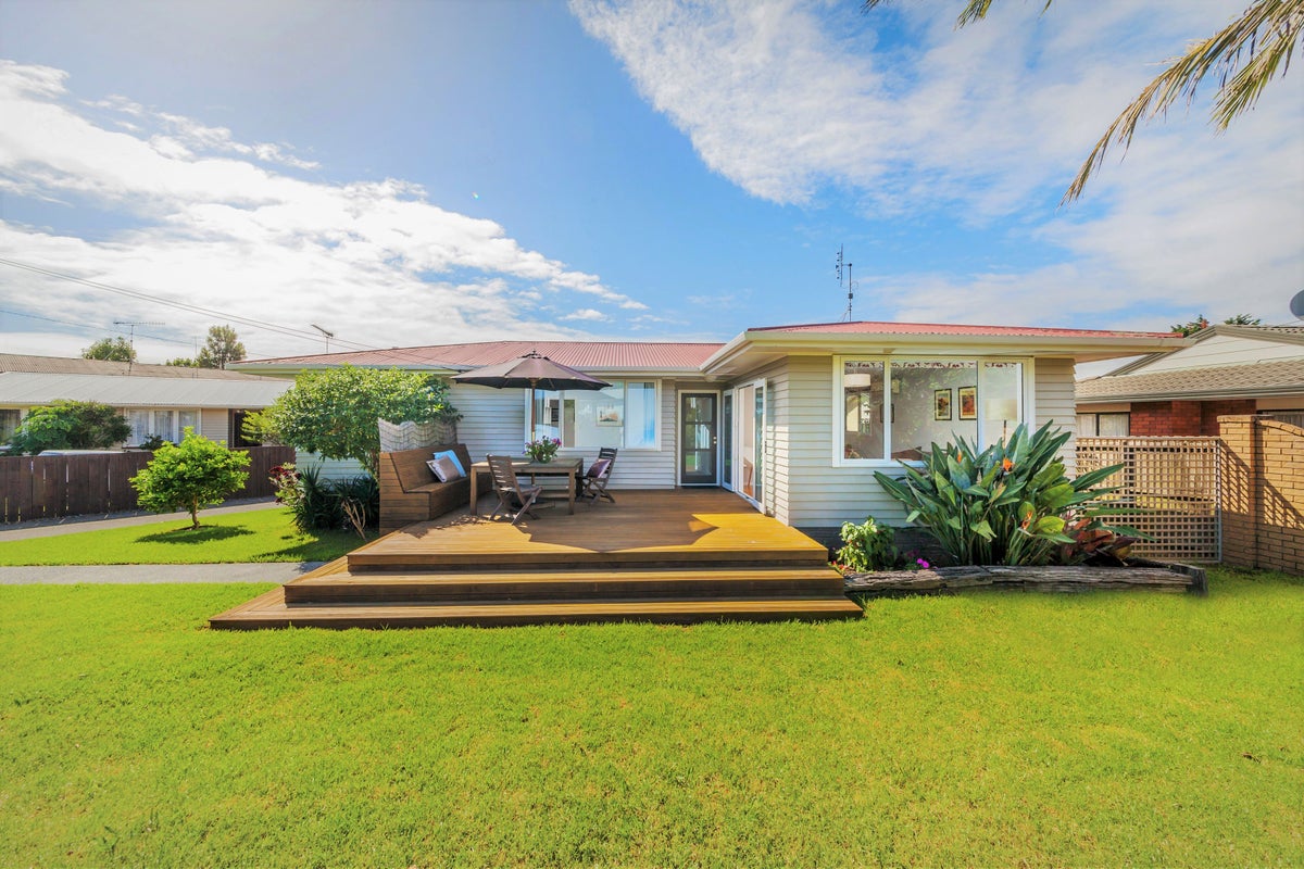 19 Koru Street, Mangere Bridge, Auckland - Carousel 2