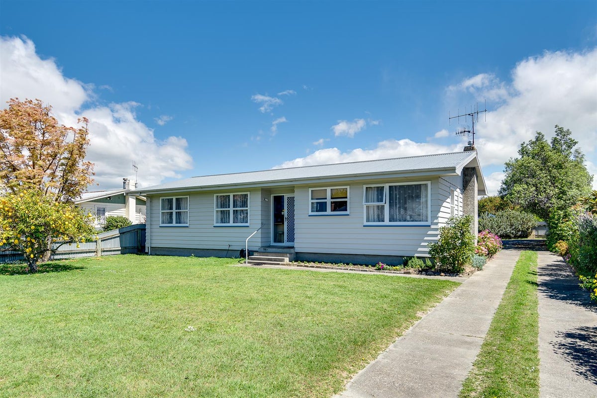 36 Balliol Avenue, Pirimai, Napier - Carousel 2