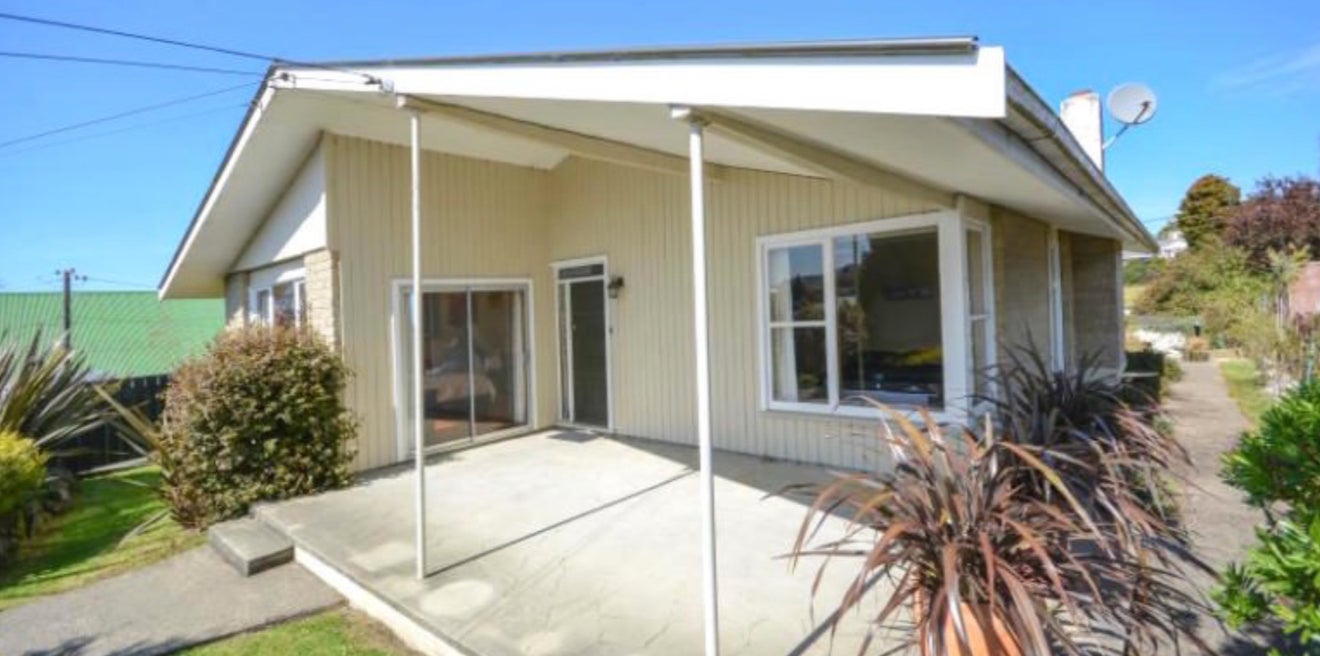 25 Durham Street, Mornington, Dunedin - Carousel 1