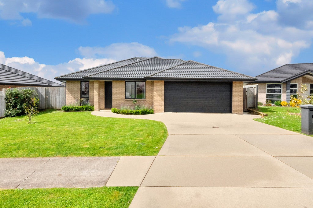 10 Fletcher Lane, Patumahoe, Pukekohe - Carousel 1