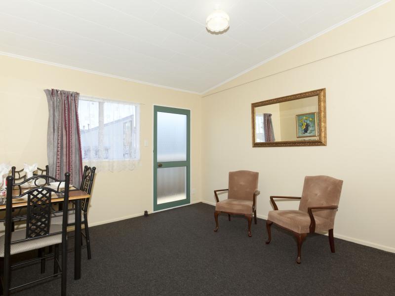 8/35 Fitzherbert St Alice, ALICETOWN, LOWER HUTT - Carousel 1