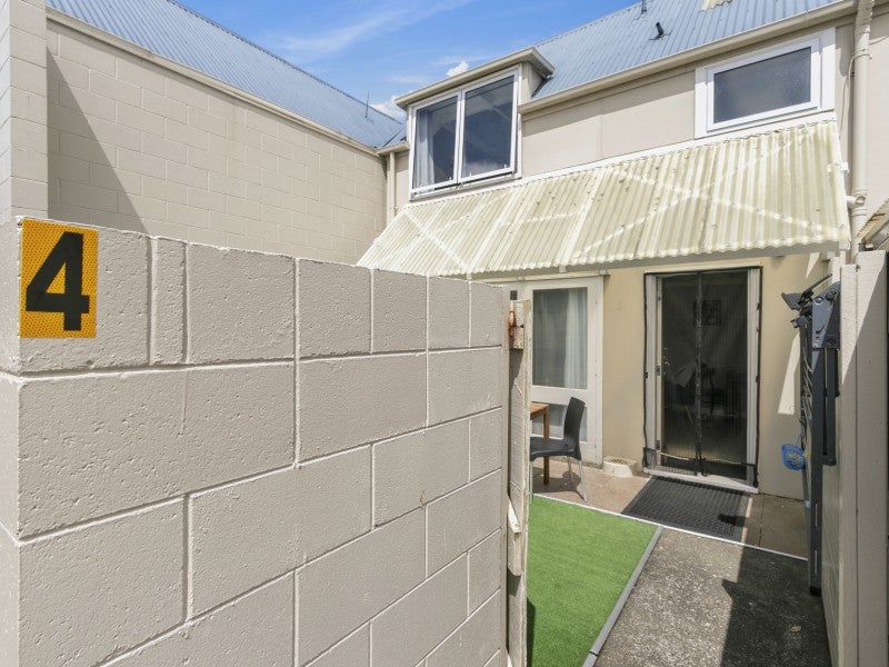 4/118 Randwick Road, MOERA, LOWER HUTT - Carousel 13