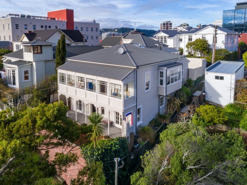 18 Selwyn Terrace, Thorndon, Wellington - Carousel 1