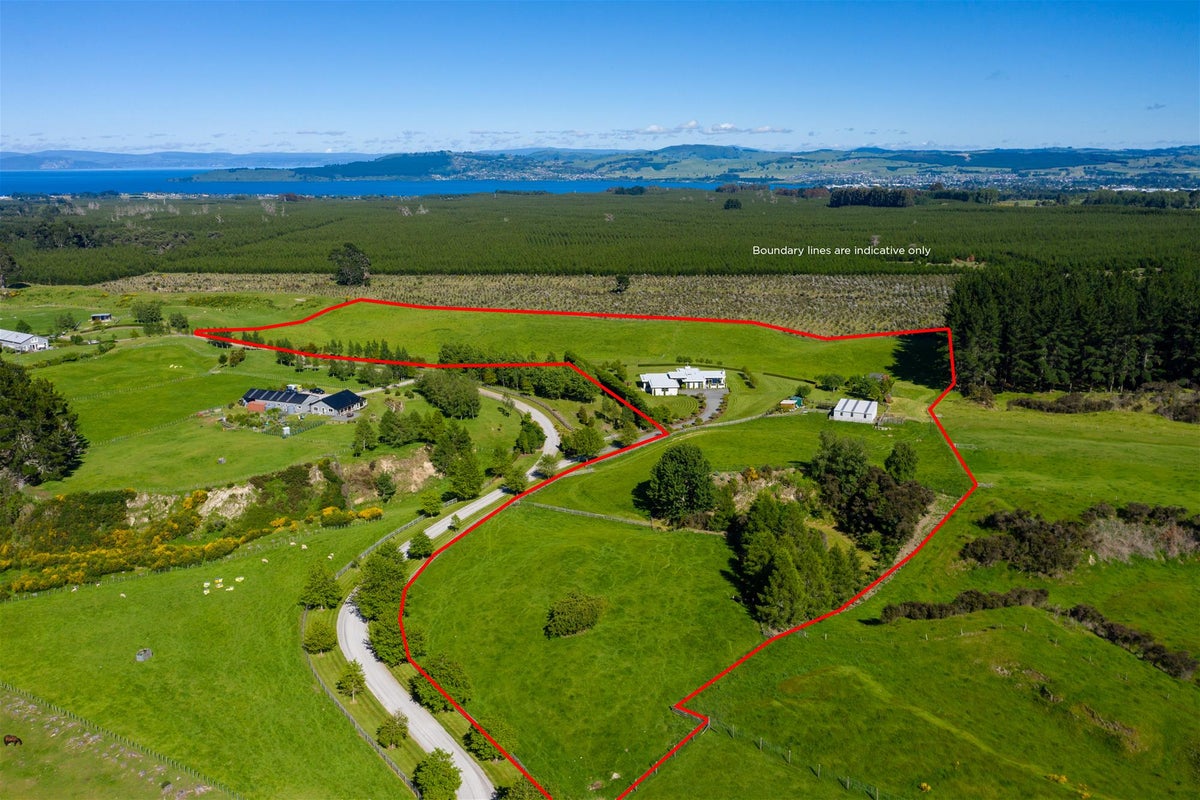 132 Caroline Drive, Taupo - Carousel 2