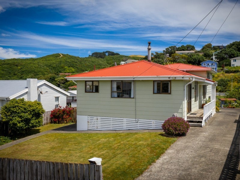 32 Piko Street, Titahi Bay, Porirua - Carousel 2