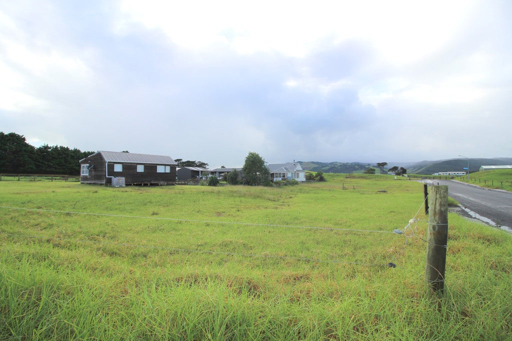 2 Albatross Alley, Ahipara, Kaitaia - Carousel 1
