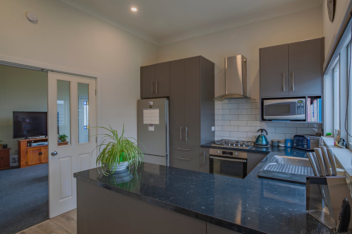 182 North Street, West End, Timaru - Carousel 2