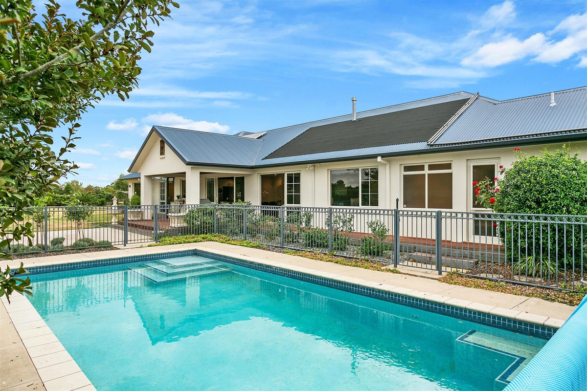 93D Devine Road, Tamahere, Hamilton - Carousel 1