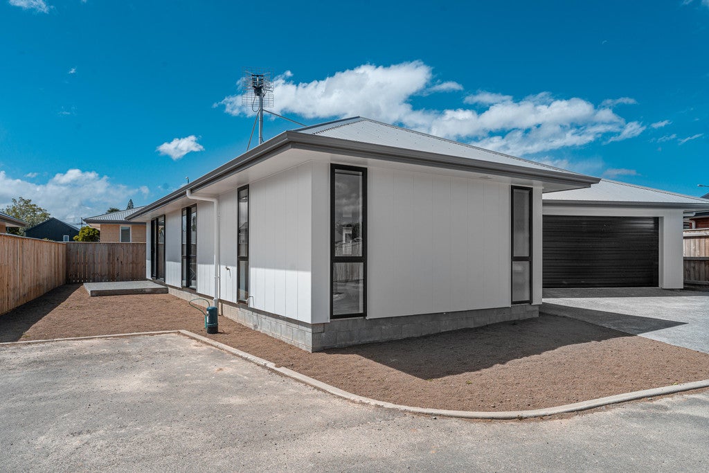 6 Tarata Grove, Lansdowne, Masterton - Carousel 1