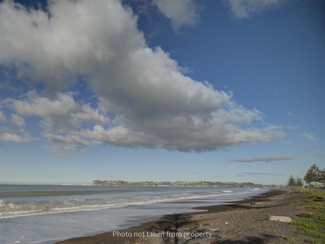 76A The Esplanade, Westshore, Napier - Carousel 16