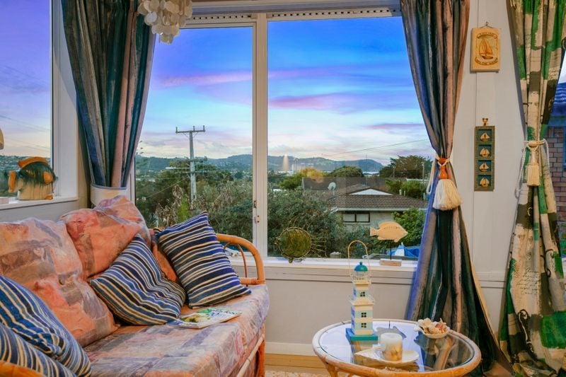 3 Pohutukawa Avenue, Red Beach, Whangaparaoa - Carousel 2