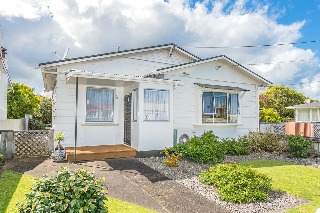 30 Abbot Street, Gonville, Whanganui - Carousel 1