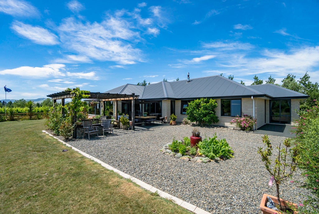 323 Georges Road, Glasnevin, Amberley - Carousel 2