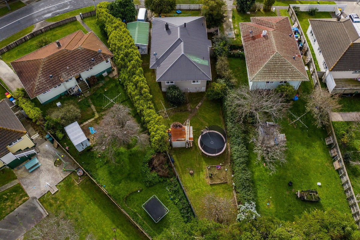 21 Hukatai Street, Elsdon, Porirua - Carousel 15