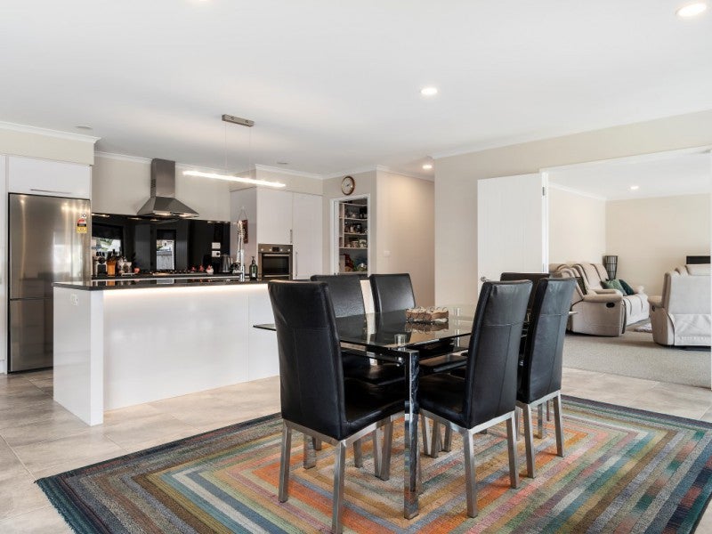 29 Lynley Park Drive, Omokoroa, Omokoroa - Carousel 2