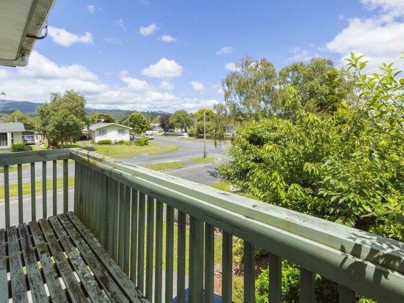 164 California Drive, Totara Park, Upper Hutt - Carousel 20