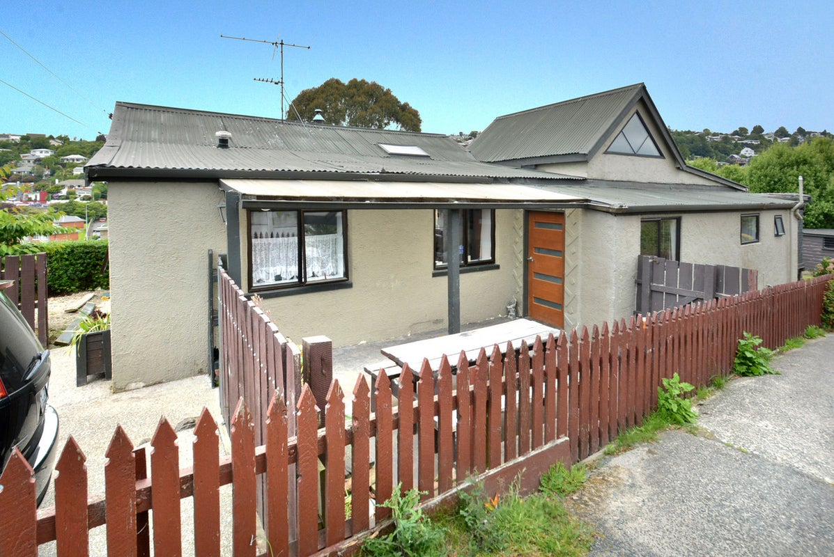 5 Chapel Street, Kaikorai, Dunedin - Carousel 1