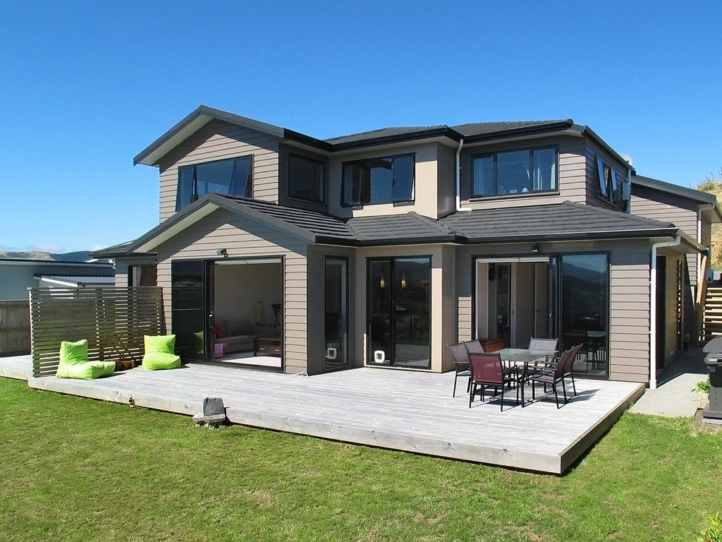 80 Endeavour Drive, Whitby, Porirua - Carousel 1